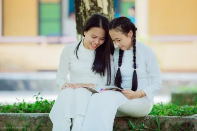 Áo dài trắng vẻ đẹp sân trường đằm thắm [1HNVJ1]