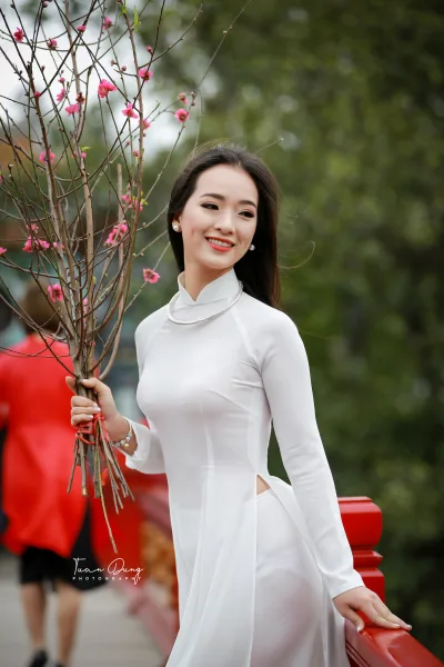 Áo dài trắng hoa đào truyền thống [Y5ADKS]