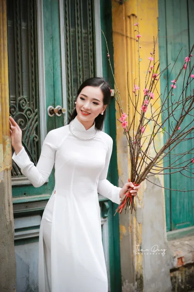Quý phái áo dài trắng [TWBBTC]
