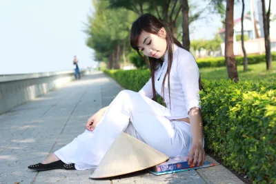 Áo dài trắng rửa mắt với ảnh rạng rỡ [TPJOLQ]