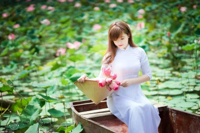Thiếu nữ áo dài trắng đằm thắm bên h? [DQU4IX]
