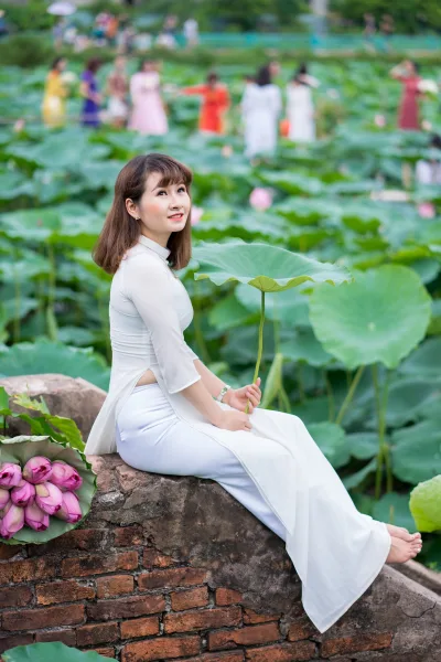 Áo dài trắng cổ điển [1VLF38]