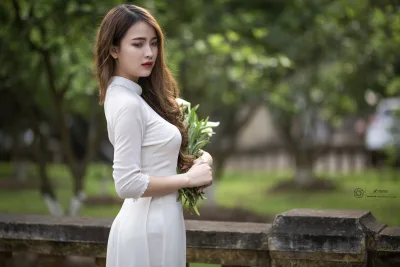 Áo dài trắng cổ kính nhẹ nhàng [9QB4YI]