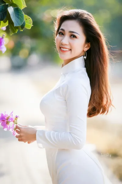 Hài hòa áo dài trắng hoa [G7RQ5I]