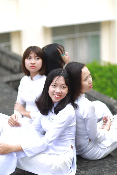 Áo dài trắng tà áo dài kỷ yếu mộc mạc [P3TLYF]