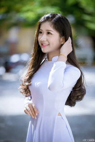 Hình ảnh áo dài trắng tinh khôi nữ sinh [ALHP14]