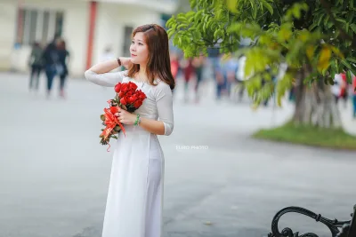 Rửa mắt với ảnh áo dài trắng hút hồn hoa [ZBGBJG]