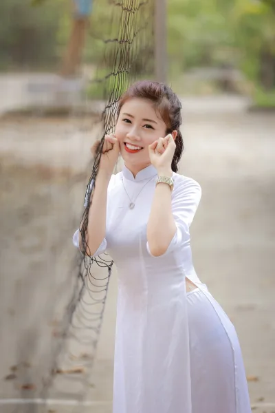 Hình nền áo dài trắng thanh nhã tinh khôi [ZJARQR]