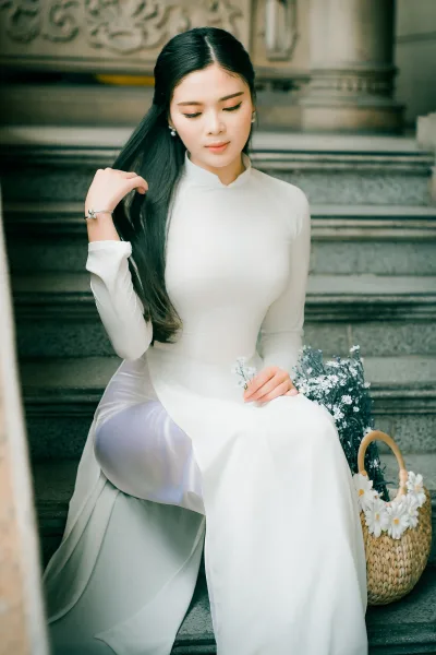 Áo dài trắng thiếu nữ cổ kính tinh tế [5YIYBA]