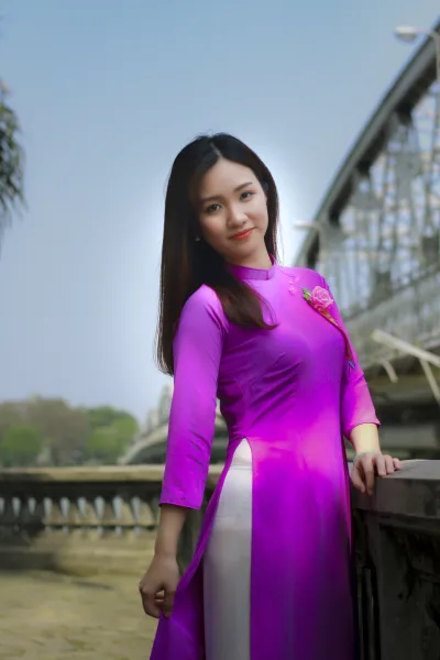 Người đẹp áo dài tím cuốn hút [M2SVQW]