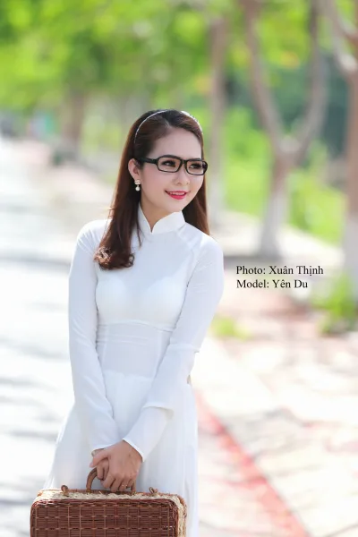 Áo dài trắng vẻ đẹp Yên Du thanh nhã [C6HDN3]