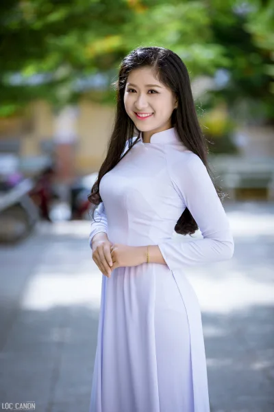 Áo dài trắng người đẹp nữ sinh mong manh [LMAX4Y]
