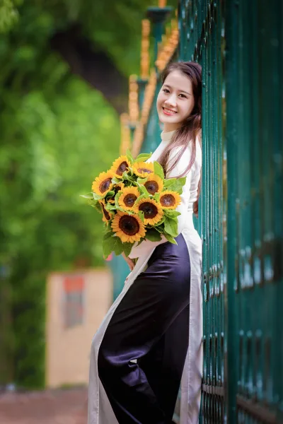 Loạt ảnh áo dài họa tiết thanh lịch hoa [6RHJMG]