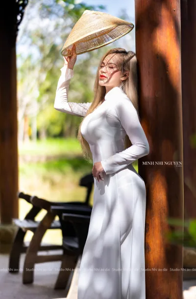 Áo dài trắng duyên thầm nón lá [RNPGH9]