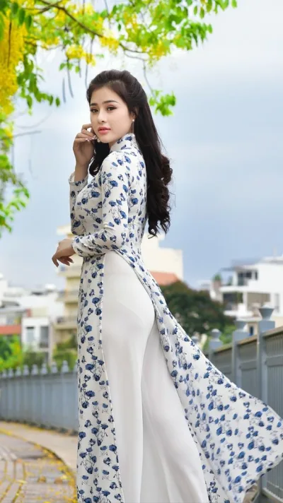 Rửa mắt với ảnh áo dài trắng thanh thoát góc ngang [FBL2XJ]