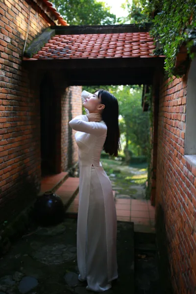 Áo dài trắng nét đẹp áo dài cổ kính yêu kiều [DRHAQI]