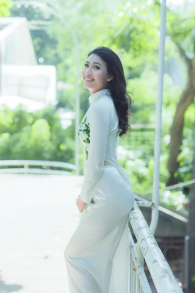 Áo dài trắng nền nã áo dài trắng [WM5680]