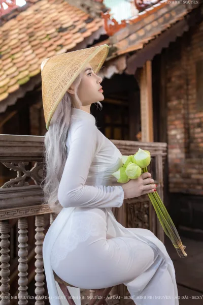 Áo dài trắng quý phái nón lá [JVDTWQ]