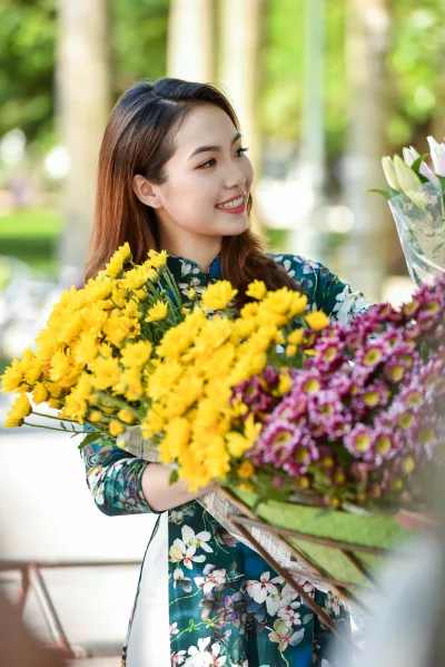 Áo dài trắng thiếu nữ hoa tinh khôi [2YWSDX]