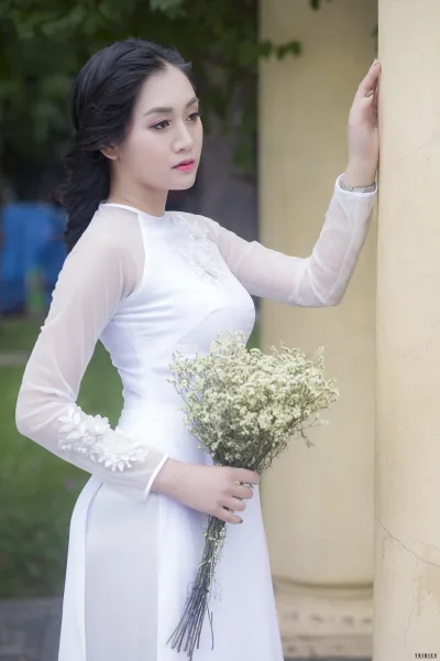 Áo dài trắng khoảnh khắc hoa hút hồn [94BV0C]