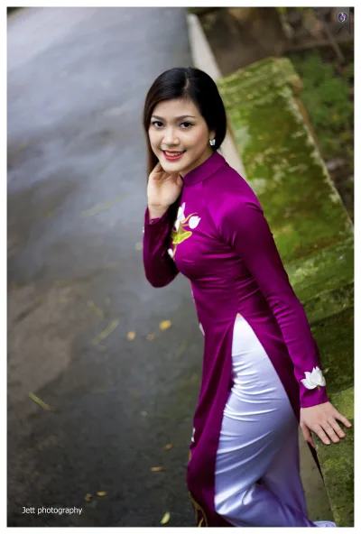 Áo dài đỏ trang nhã [17YYSD]