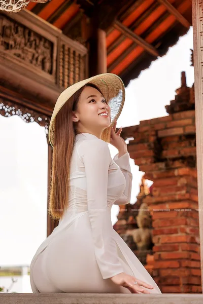 Duyên thầm áo dài trắng nón lá [VPTPOY]