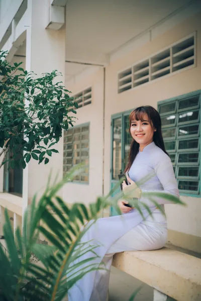 Áo dài trắng girl xinh hoa truyền thống [FMBQRF]