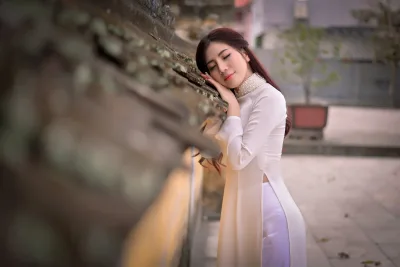 Áo dài trắng thướt tha truyền thống [2IGHDG]