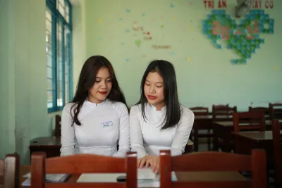 Áo dài trắng vẻ đẹp áo dài lớp học mộc mạc [YZAHGX]