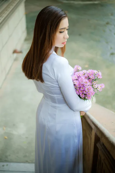 Áo dài trắng hot girl hoa trang nhã [6NV2AB]