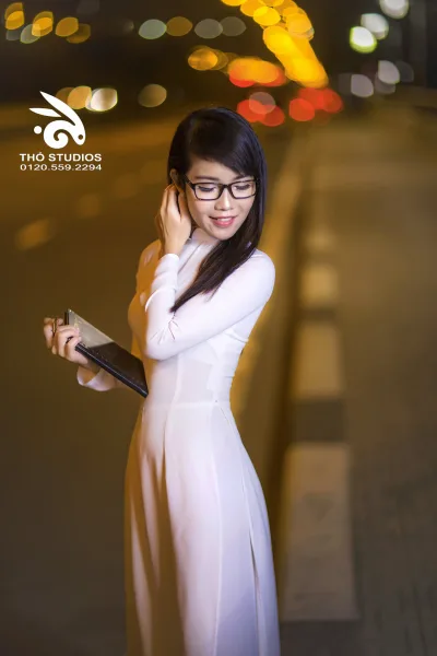 Áo dài trắng mắt kính thanh nhã [DCMGU6]