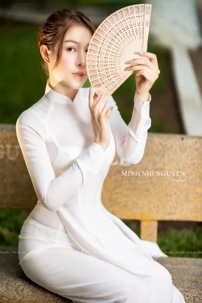 Áo dài trắng girl xinh nón lá nét Việt [EGTMTQ]