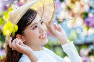 Áo dài trắng nón lá sang trọng [BBTXMK]