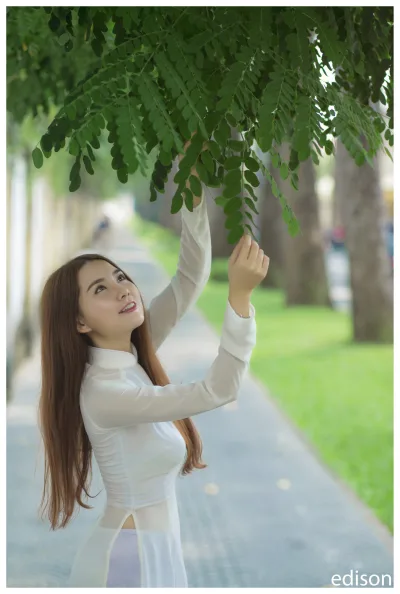 Áo dài trắng quý phái [4DJUOD]