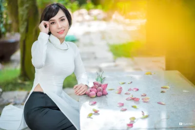 Áo dài trắng kiêu sa [R6FIW3]