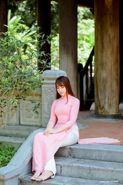 Áo dài hồng hình ảnh thanh nhã [EBPJEO]