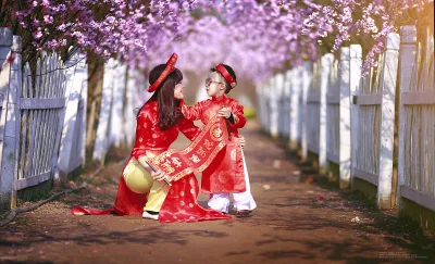 Áo dài đỏ đón tết nhẹ nhàng [6VBAZR]