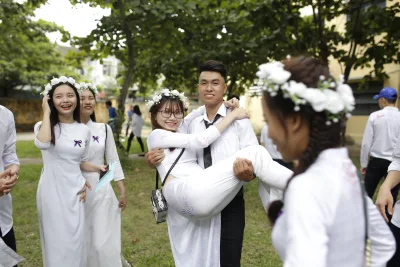 Áo dài trắng tinh tế bồng bế [CPUJ7T]