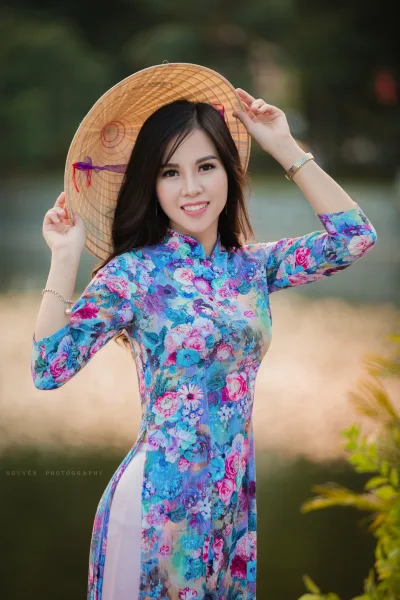 Hình ảnh áo dài họa tiết tuyển chọn nón lá [P2ARQ0]