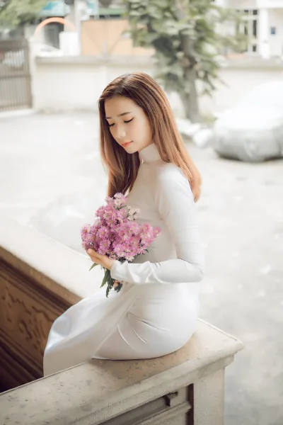 Áo dài trắng hoa tinh tế [TDQVBO]