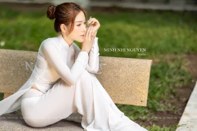 Áo dài trắng nền nã [DCHYZZ]