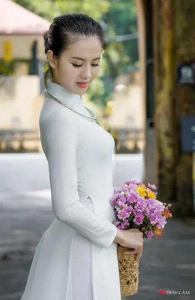 Áo dài trắng hoa nổi bật [JYRAME]