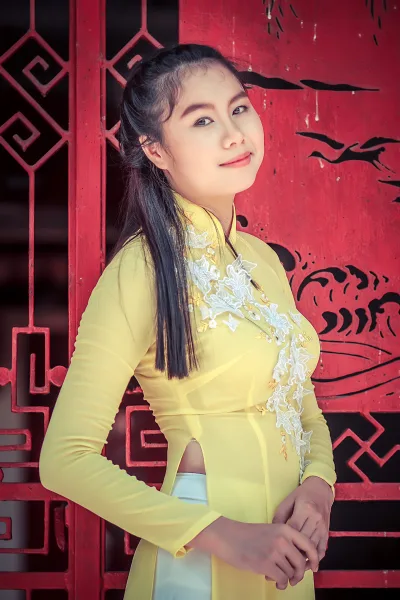 Áo dài vàng áo dài vàng tinh tế [EYIUTN]
