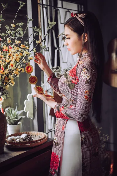 Vẻ đẹp áo dài áo dài trắng mộc mạc hoa [Y8MJHW]