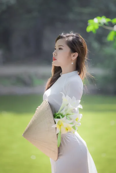 Áo dài trắng yêu kiều [1NKBFY]