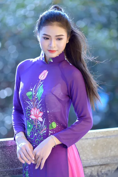 Áo dài tím vẻ đẹp nét Việt [RT9JWG]