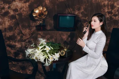 Tà áo dài áo dài trắng quý phái cổ kính [BN0V6C]