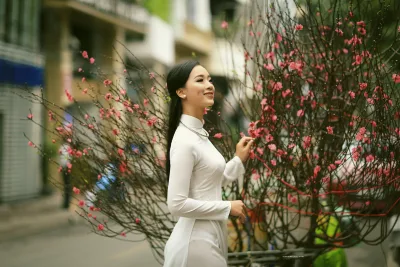 Yêu kiều áo dài trắng nuột [05RE0Y]