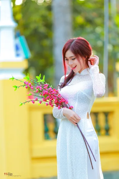 Hiện đại áo dài trắng hoa [0IGEZ6]