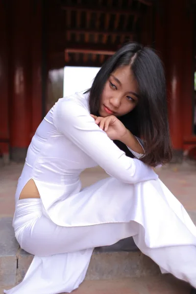 Áo dài trắng nét Việt lễ chùa [WXVBHX]